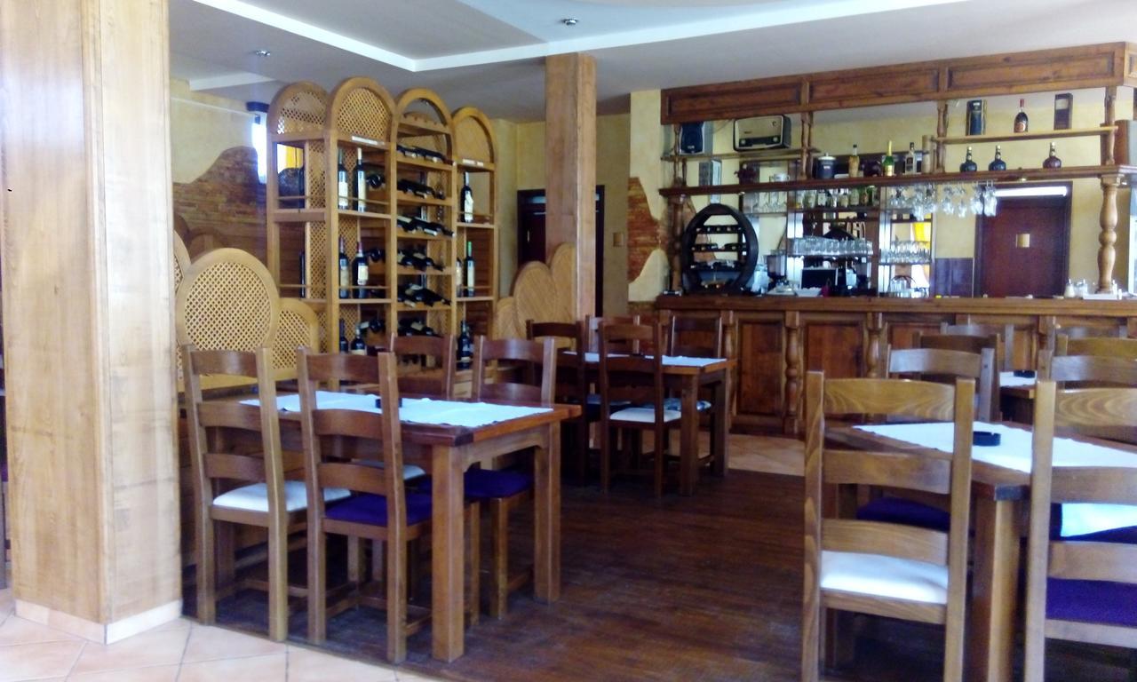 Bed and Breakfast Pansion Kamin à Lukavica Extérieur photo